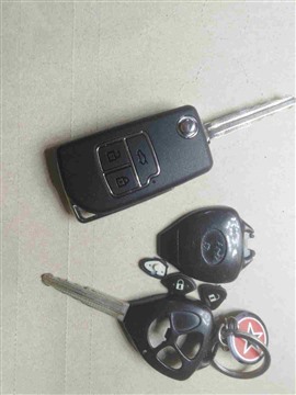 汽车原车一体钥匙改折叠钥匙