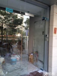西安玻璃门感应门维修更换玻璃