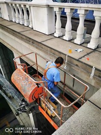 上海闵行区医院学校外墙防水打胶修缮清洗服务 