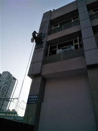 上海吊绳师傅 高空打胶 高空防水 修补外墙