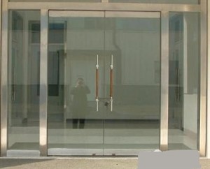 天河公园附近玻璃门维修 玻璃门更换地弹簧