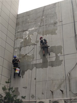 西安高空维修外墙瓷片空鼓起包外墙翻新周全建筑公司