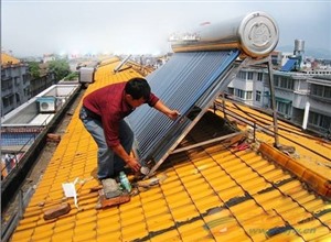 武汉辉煌太阳能维修电话/全国统一24小时400服务电话