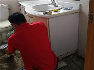 赣州飘窗漏水维修【不漏水再付款】洗手间防水补漏公司