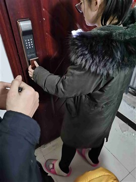 专业开换锁，升级锁芯，更换指纹锁