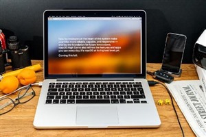 苹果电脑屏幕和键盘、鼠标都不动了是什么原因？难道只能重启了吗