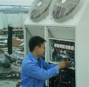 广州东芝空调维修加氟电话|东芝电器24小时服务移机热线