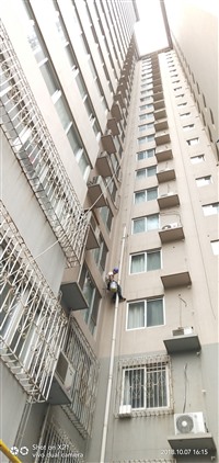 西安雁塔区外墙雨水管维修公司专业高空作业蜘蛛人