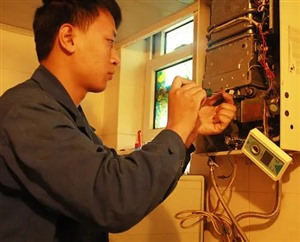 重庆阿里斯顿热水器维修电话-总部服务中心24小时客服热线