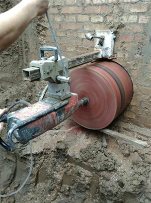 太原修管道卫浴拆装维修水管安装测量晾衣架罗马杆更换维修