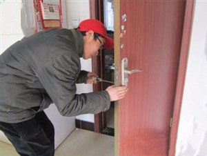 天津南开区上门换防盗门锁芯家用通用型超c级入户门修锁体把手安装服务