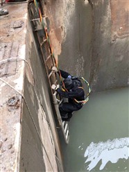 九江水下打捞公司九江潜水员蛙人水下作业
