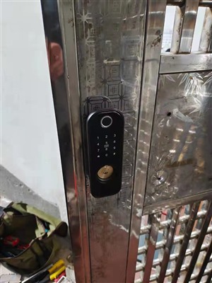广州番禺区上门安装指纹锁密码锁（指纹锁专卖店）680元包安装