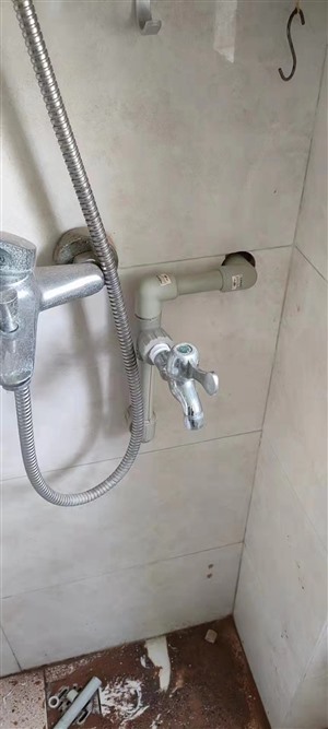 扬州江都区淋浴房水龙头花洒软管漏水维修更换，厨房水龙头安装