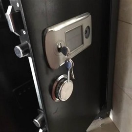 东莞樟木头保险柜没电打不开-24小时快速上门服务