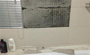 天津汉沽区卫生间瓷砖脱落后，该如何修补好？