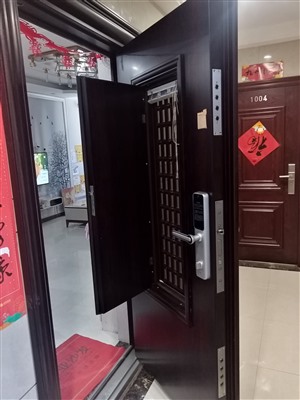 新郑市防盗门维修电话，万嘉防盗门维修服务