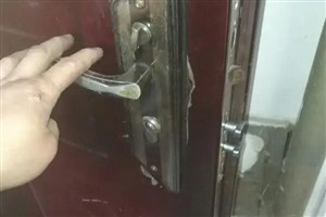 新华区飞月防盗门维修，防盗门换锁芯