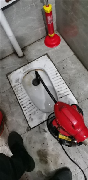 莲下清通厕所 专业清通下水道 化粪池清理