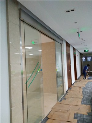 昌平区定做玻璃门感应门重叠门安装维修北京24小时上门