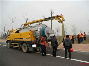 洛阳涧西区青岛路附近马桶疏通24小时上门管道疏通清理化粪池