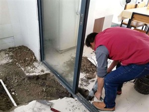 阿勒泰卫生间免砸砖维修〈免费检测〉阿勒泰上门修漏水
