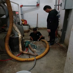 无锡江阴市酒店工厂污水池清理，污泥压榨，污水清运，化粪池清理