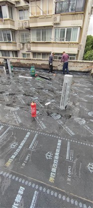 淄博市金属屋面防水堵漏楼顶渗水漏水维修多年防水补漏经验