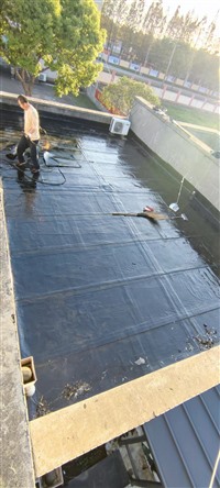 东莞市屋顶防水补漏，彩钢瓦渗漏漏水维修，防水效果好省钱