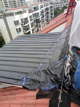 屋顶防水堵漏 楼顶渗水漏水维修 多年防水补漏经验