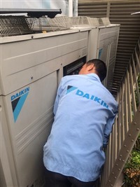 郑州大金空调维修中心－全市大金空调上门清洗安装维修热线
