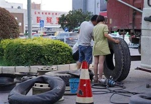 杭州有没有上门补车胎的\杭州汽车轮胎上门打气\汽车道路救援