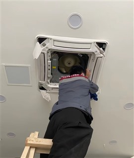 上海中央空调挂式空调柜式空调维修移机加氟清洁（24小时服务）