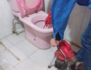  南京秦淮区马桶维修通厕所多少钱一次管道疏通管道清洗
