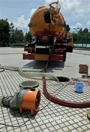 青岛黄岛抽化粪池电话 清理化粪池抽泥浆污水