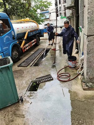 城阳区惜福镇专业抽化粪池，淤泥池清理抽污水