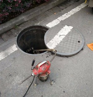 南京白下常府街下水道疏通清洗电话 疏通马桶地漏蹲坑小便池