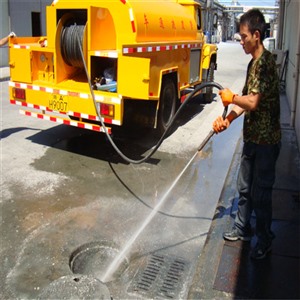 青岛胶州抽化粪池电话 清理化粪池抽泥浆污水公司