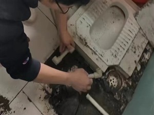 九江卫生间漏水维修（十年保修合同）专业阳台补漏电话
