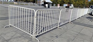 北京铁马护栏一米栏一米栏隔离带礼宾杆隔离栏礼宾柱出租