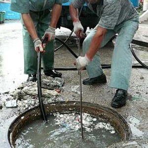 上虞区污水池清理车专业高压清洗污水池清理