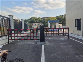 青岛道闸安装小区升降杆停车场起落杆门禁系统厂家
