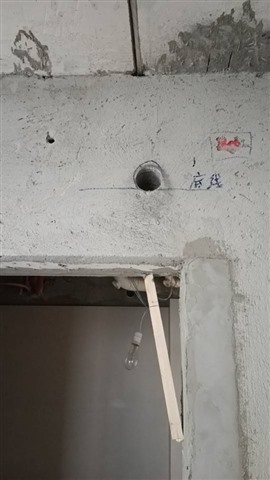 水钻打孔