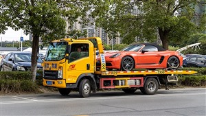 佛山市紧急送油服务电话-附近汽车应急救援等各类道路救援