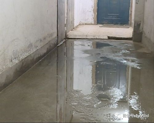 当地下室出现漏水，堵漏的方法是什么？