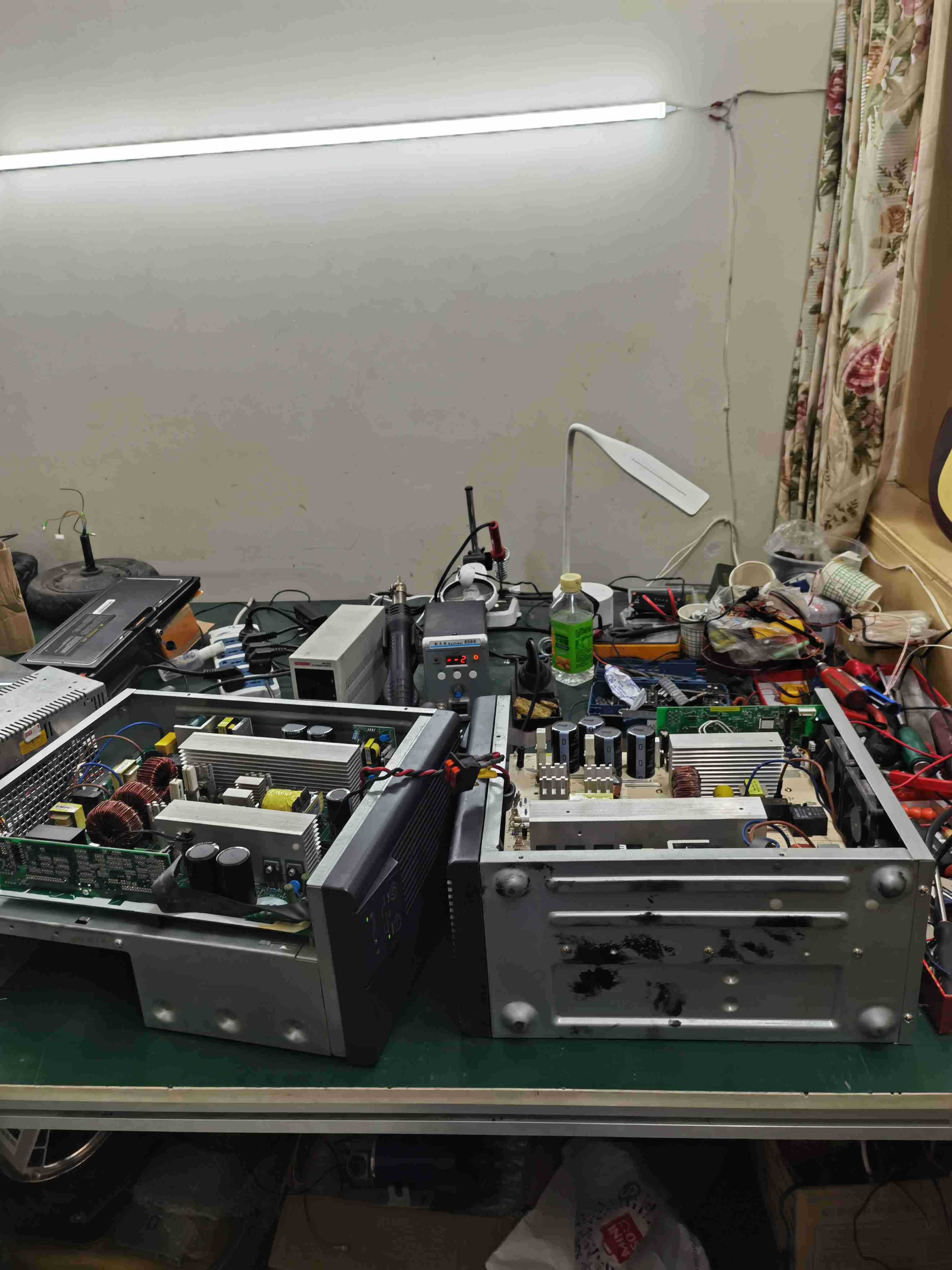 UPS不间断电源在数据中心的应用与未来发展