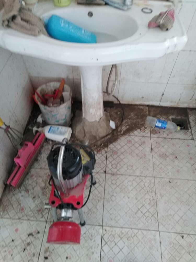 马桶堵塞怎么办?疏通技巧一网打尽